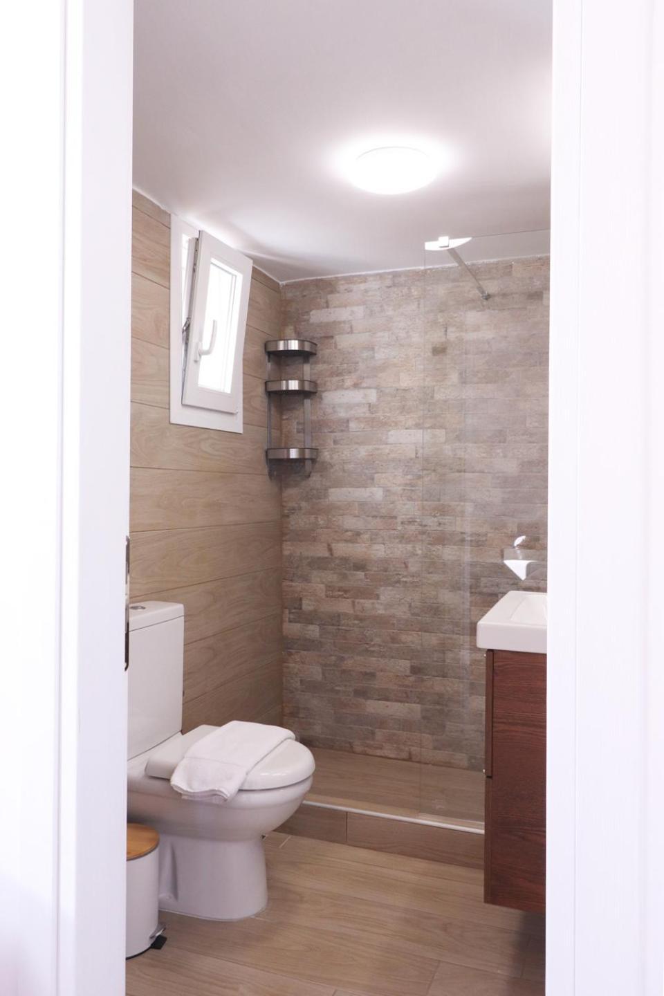 Emilia Suites แอร์มูโปลี ภายนอก รูปภาพ