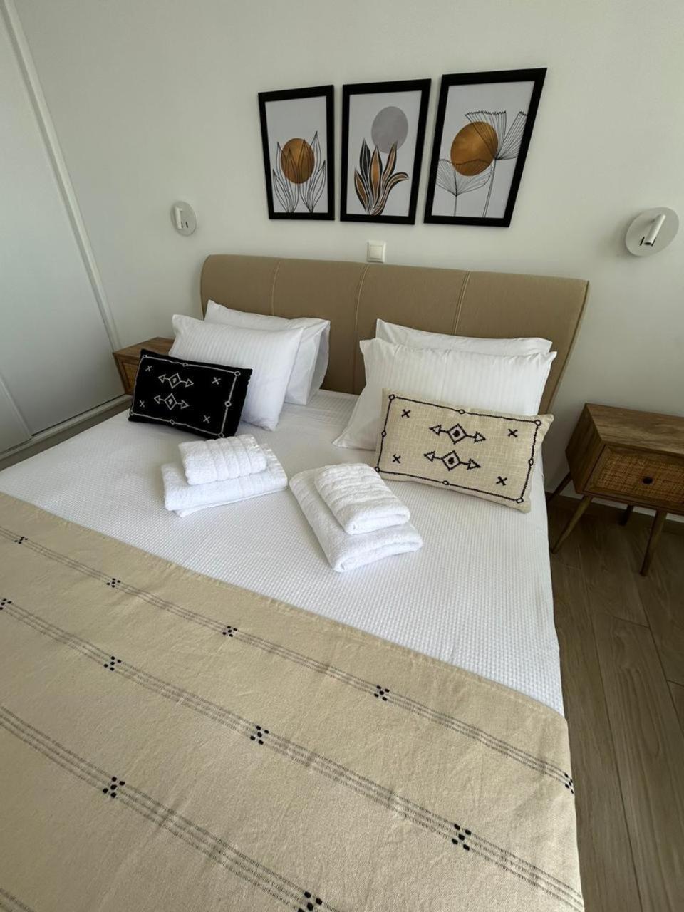 Emilia Suites แอร์มูโปลี ภายนอก รูปภาพ
